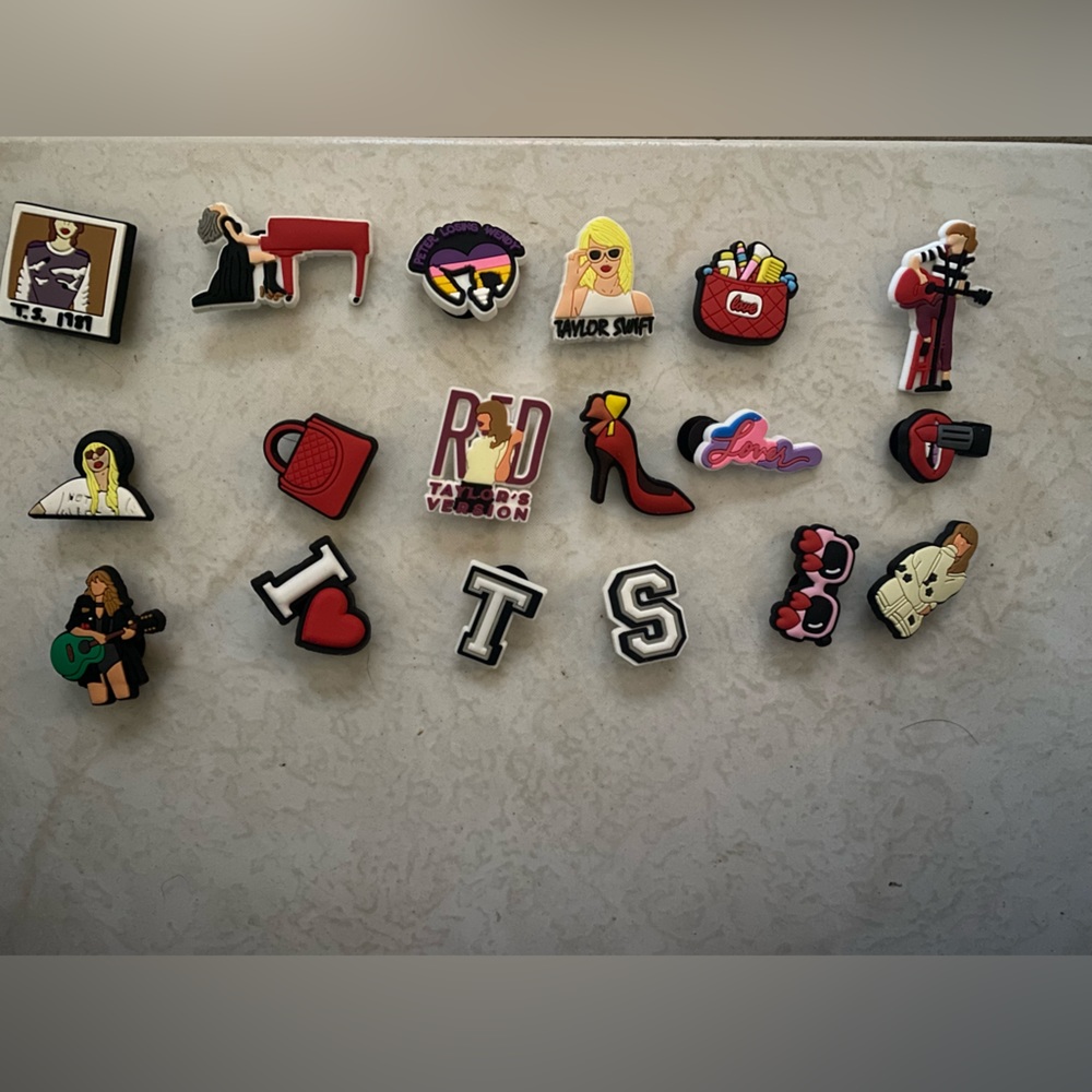 Taylor Swift croc charms